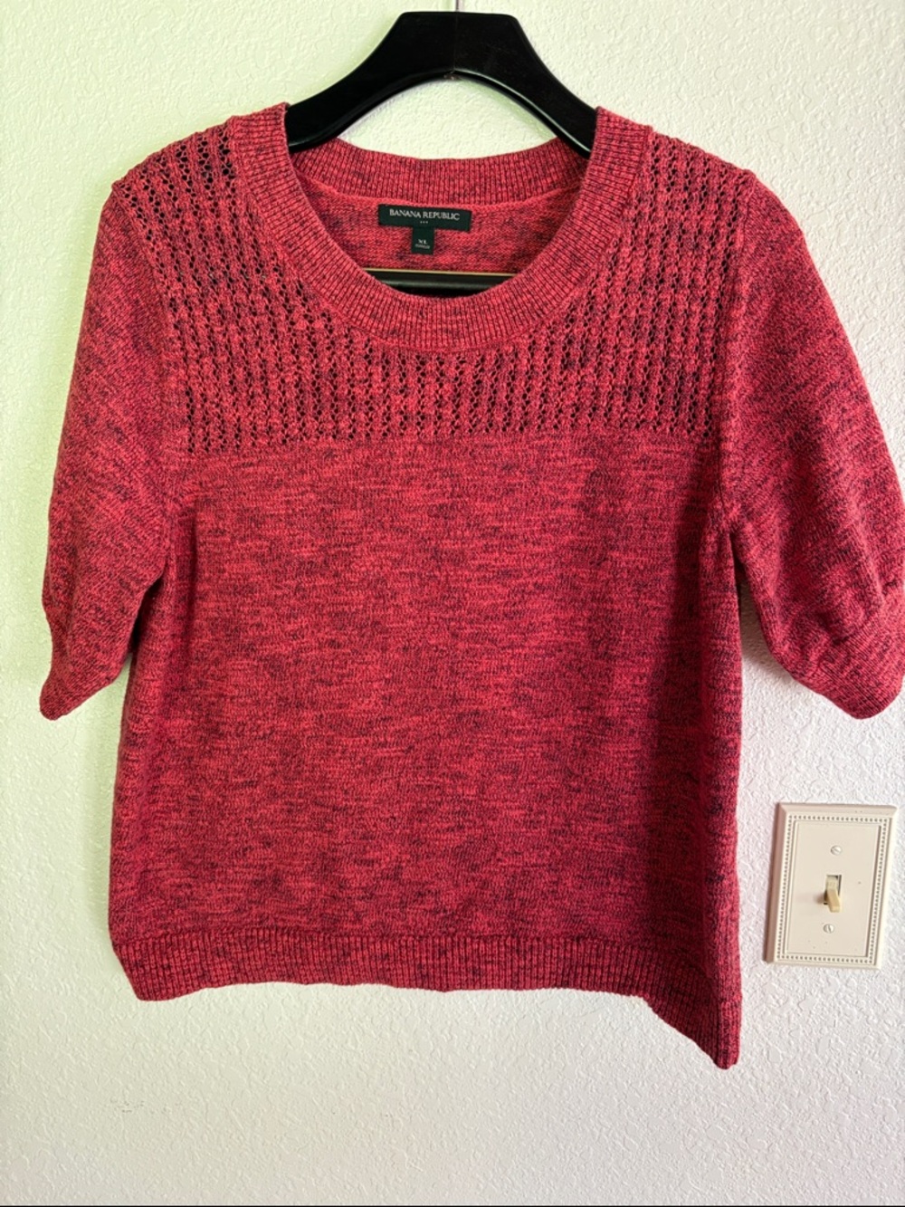 Banana Republic Heathered Red Crewneck Short-Sleeve Sweater